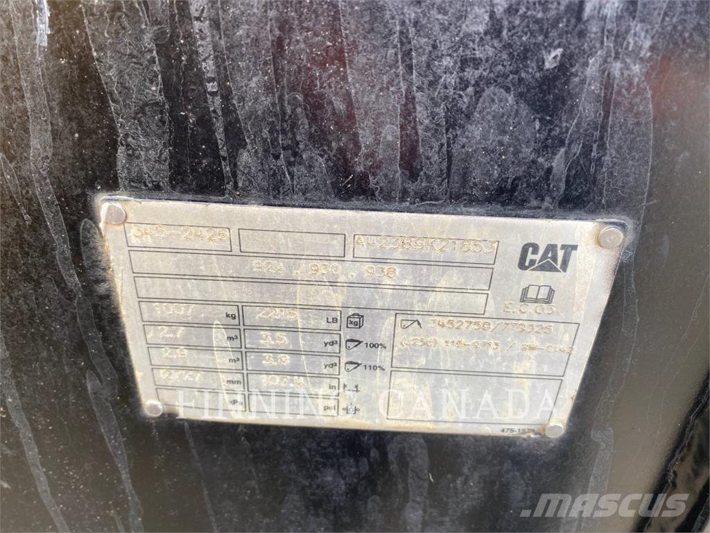 CAT 938M Колесни товарачи