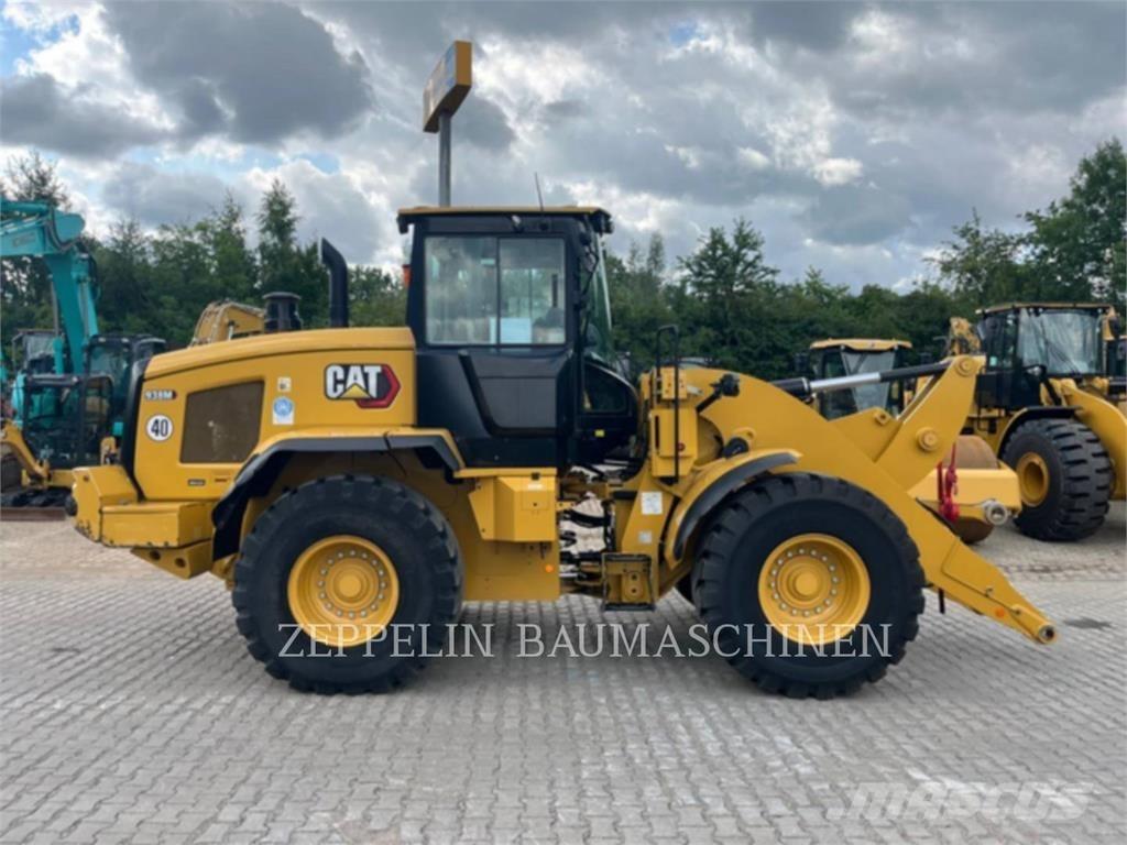 CAT 938M Колесни товарачи