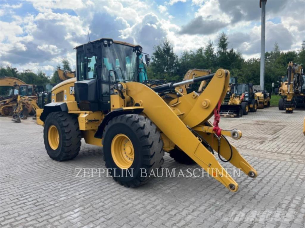 CAT 938M Колесни товарачи