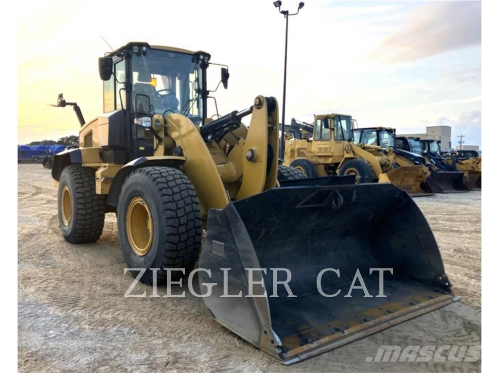 CAT 938M Колесни товарачи