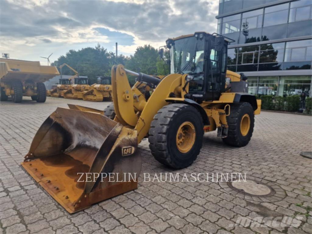 CAT 938M Колесни товарачи