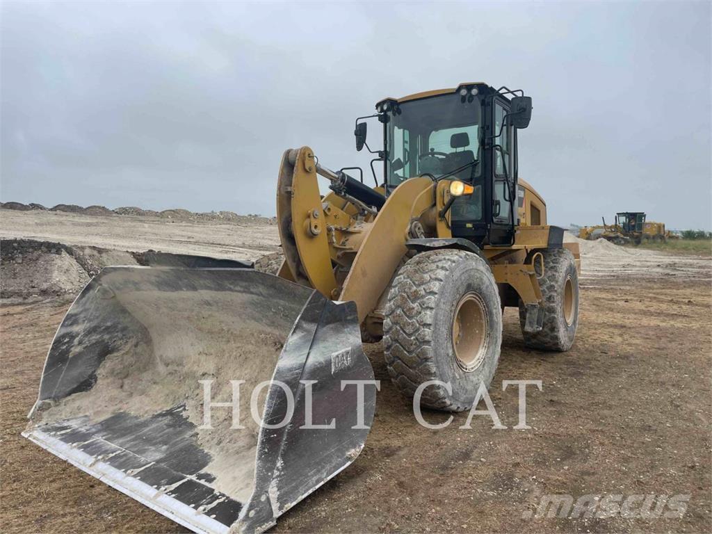 CAT 938M Колесни товарачи