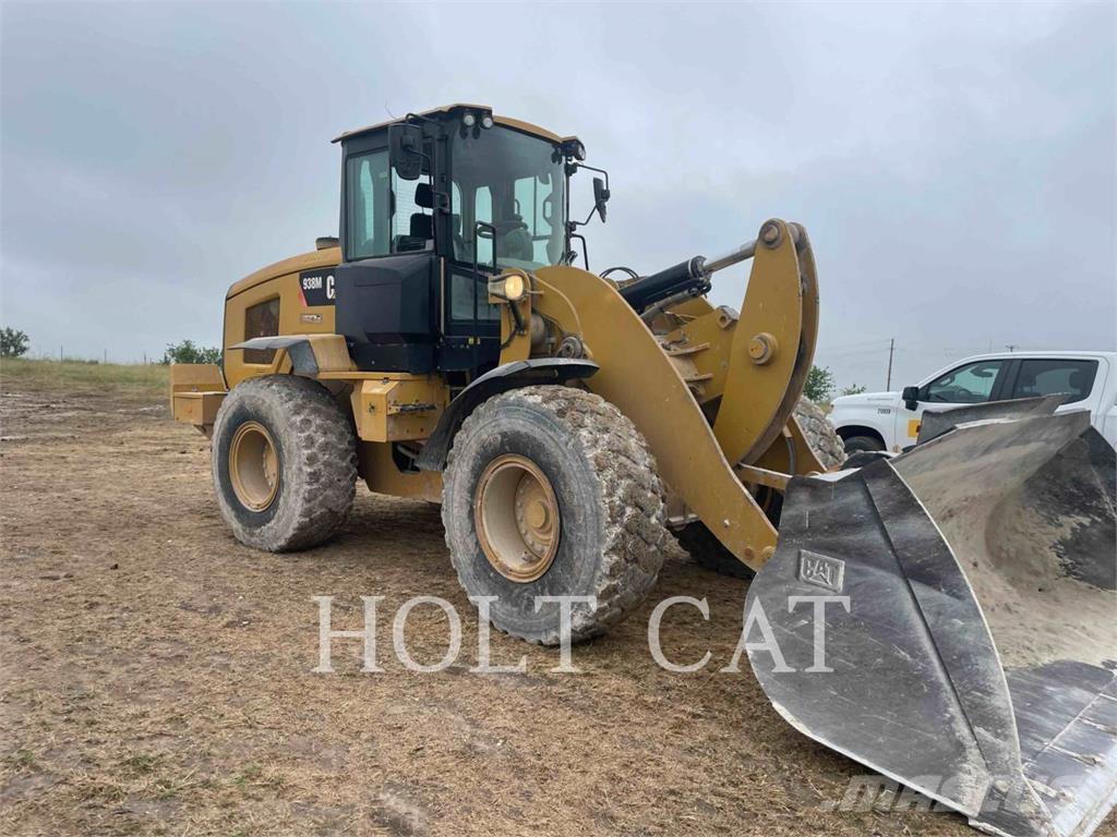 CAT 938M Колесни товарачи