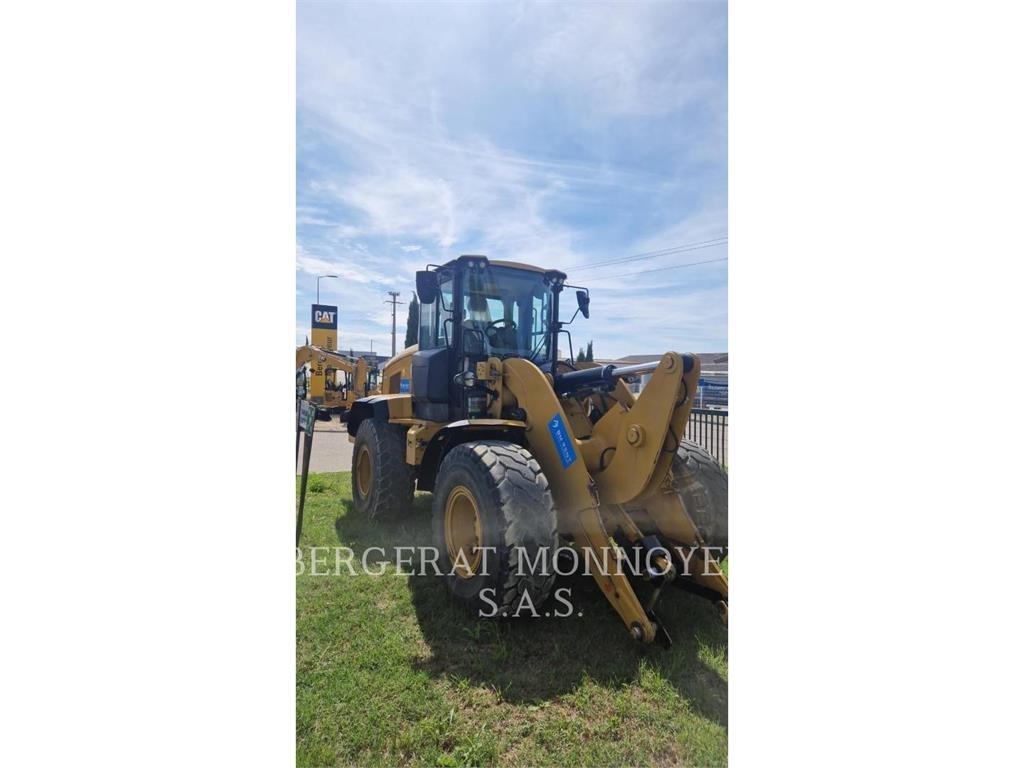 CAT 938M Колесни товарачи