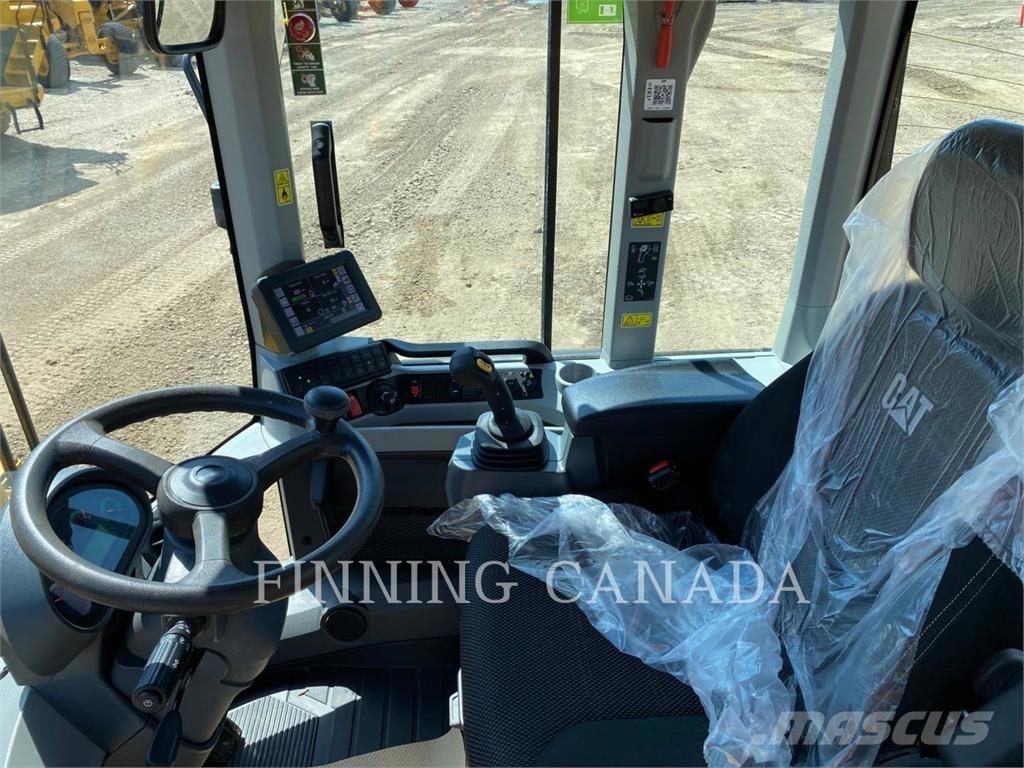 CAT 938M Колесни товарачи