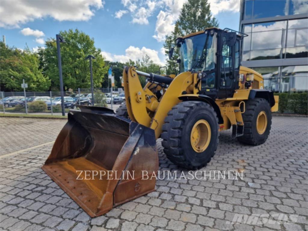 CAT 938M Колесни товарачи