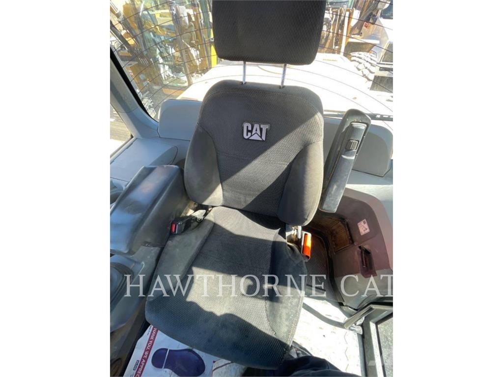 CAT 938M Колесни товарачи