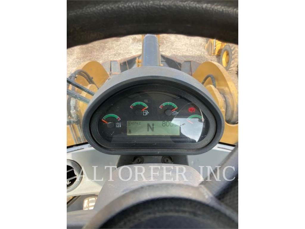 CAT 938M Колесни товарачи