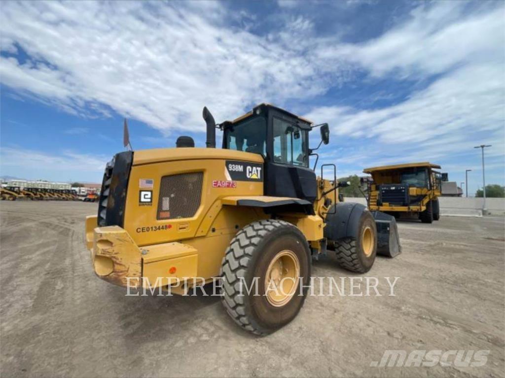 CAT 938M 3V FC Колесни товарачи