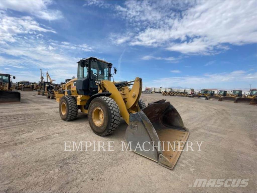 CAT 938M 3V FC Колесни товарачи