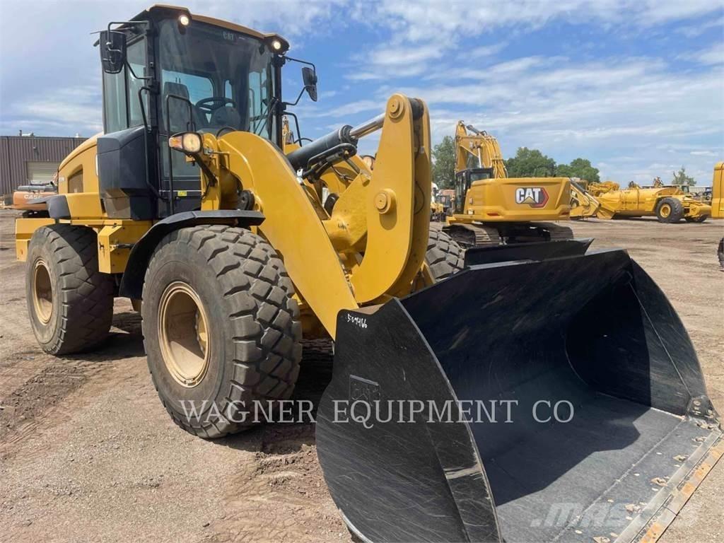 CAT 938M FC Колесни товарачи