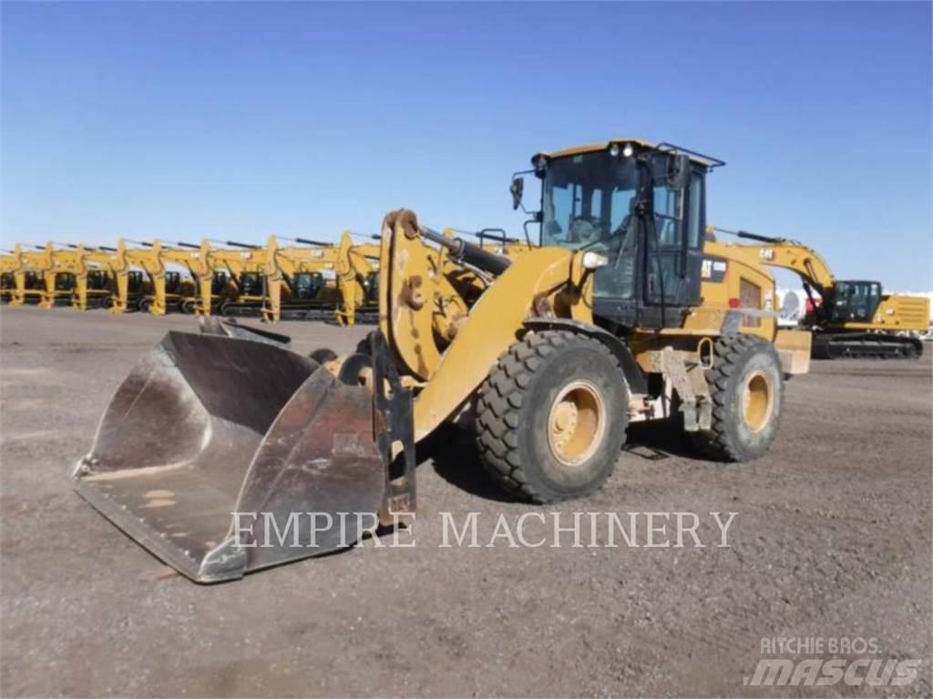 CAT 938M FC Колесни товарачи