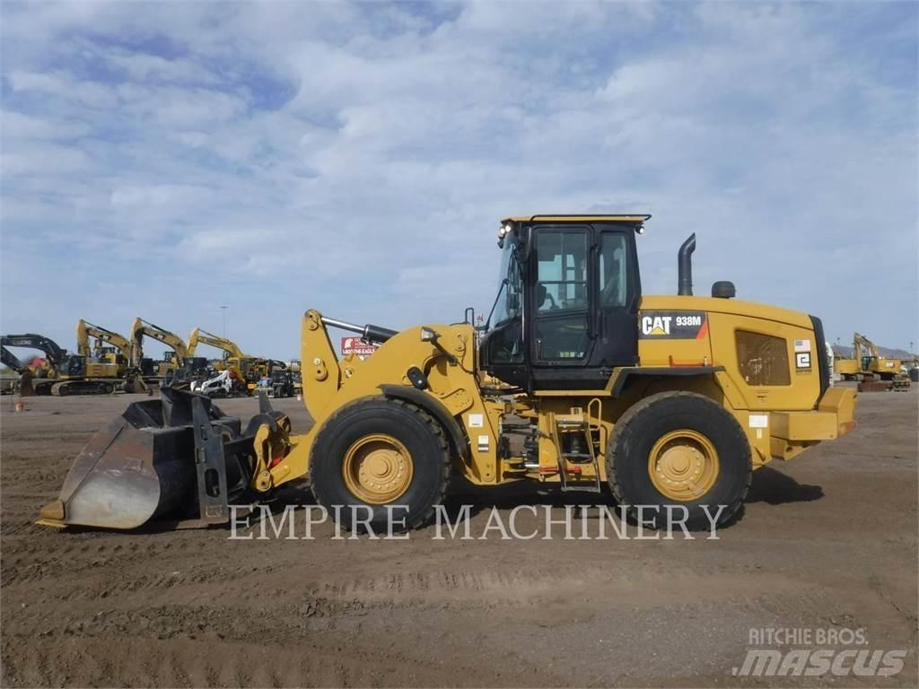 CAT 938M FC Колесни товарачи