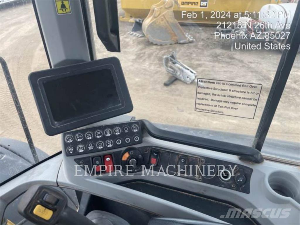 CAT 938M FC Колесни товарачи