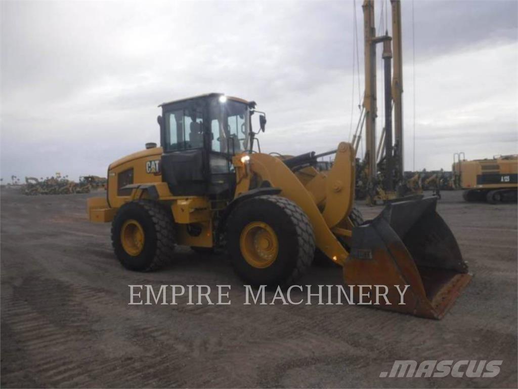 CAT 938M FC Колесни товарачи