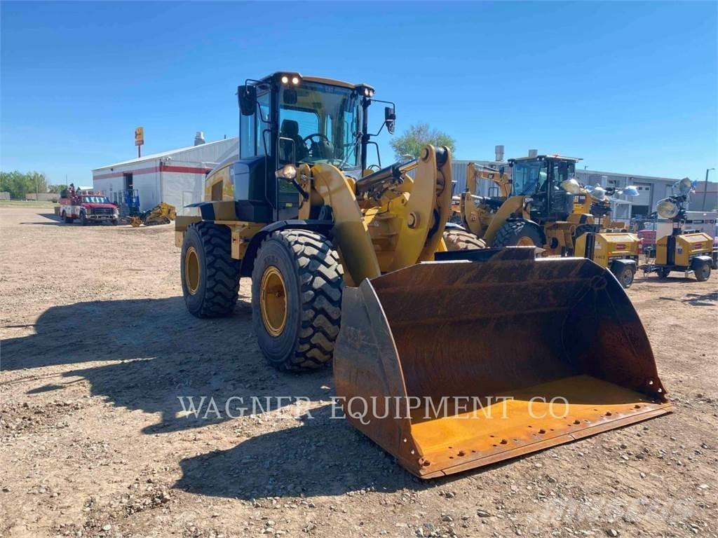 CAT 938M FC Колесни товарачи
