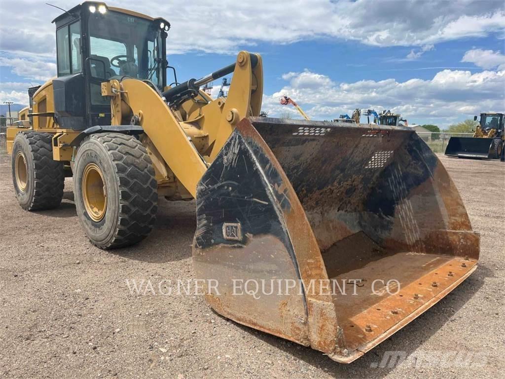 CAT 938M HL Колесни товарачи