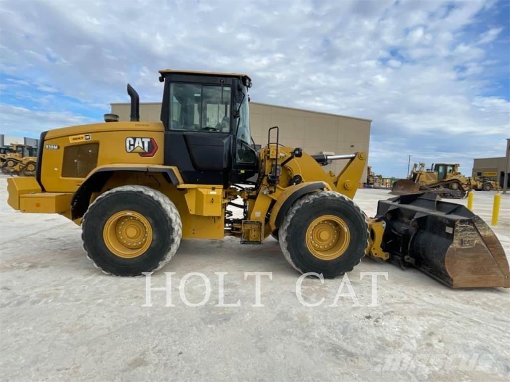 CAT 938M ISO Колесни товарачи