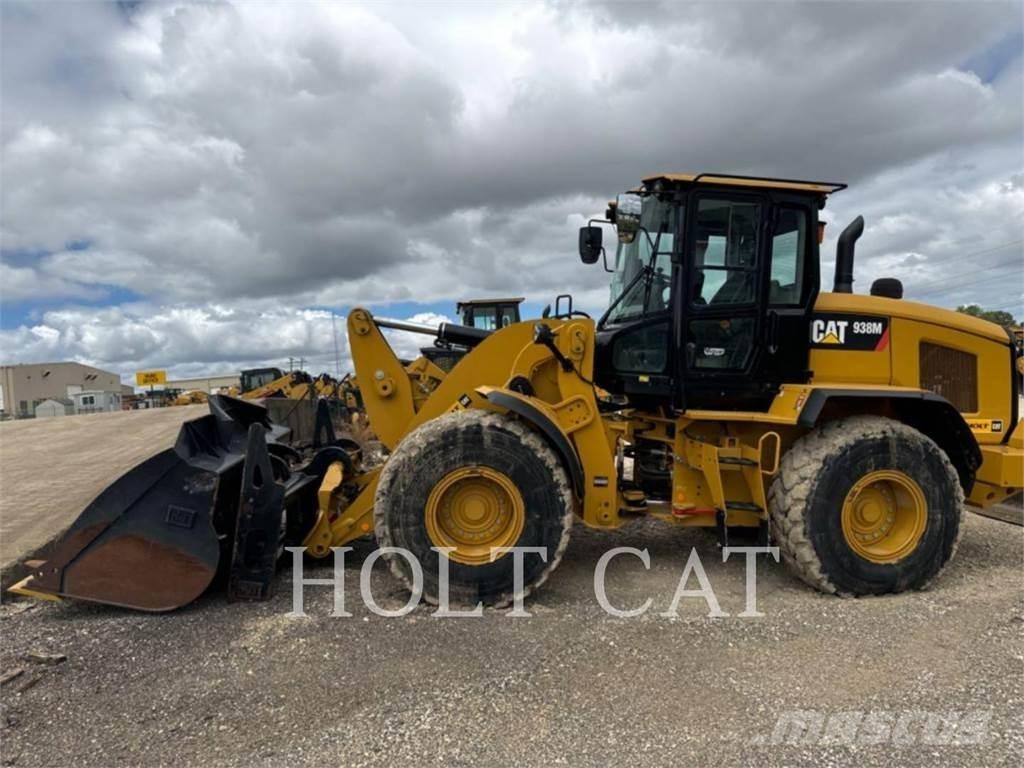 CAT 938M QC Колесни товарачи