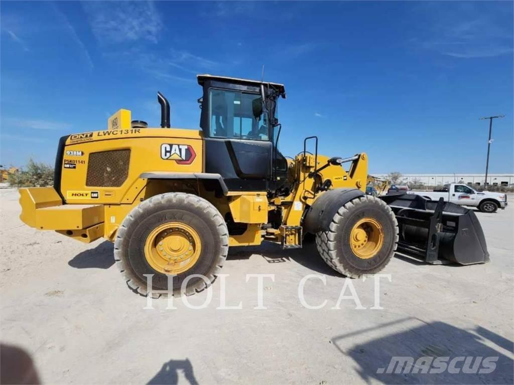 CAT 938M QC Колесни товарачи