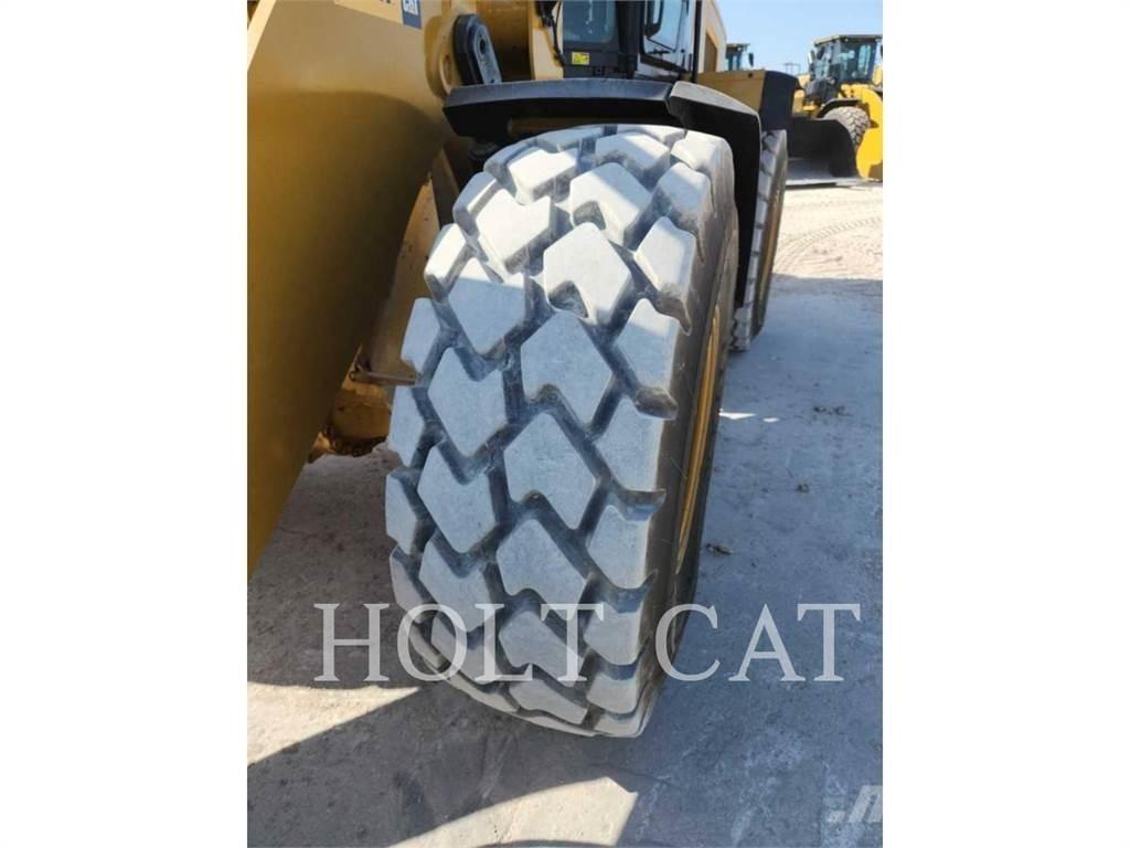 CAT 938M QC Колесни товарачи