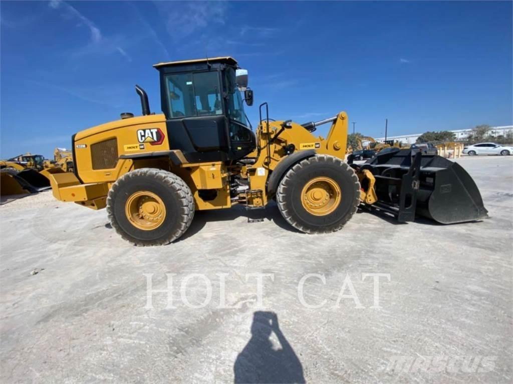 CAT 938M QC Колесни товарачи