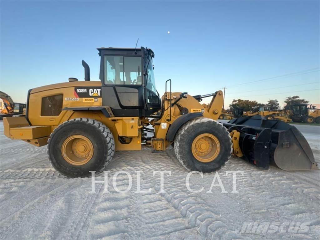 CAT 938M QC Колесни товарачи