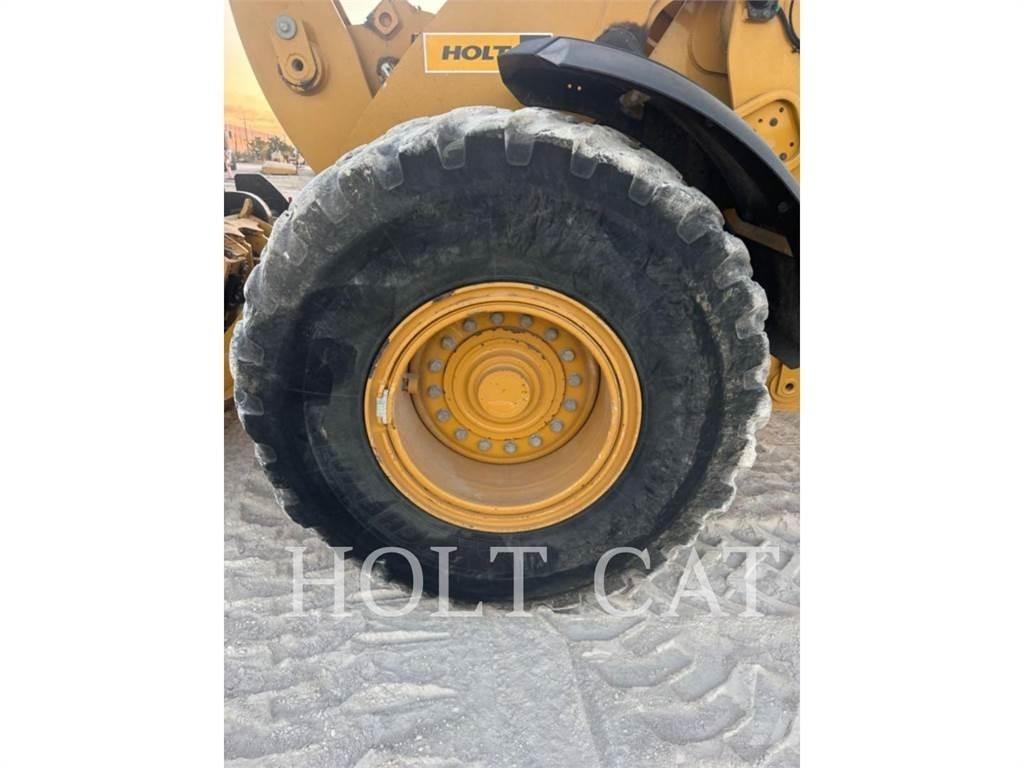 CAT 938M QC Колесни товарачи