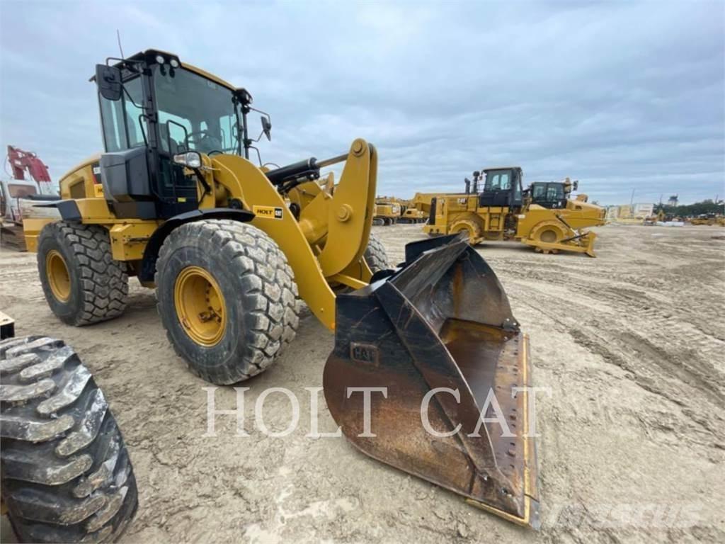 CAT 938M QC Колесни товарачи
