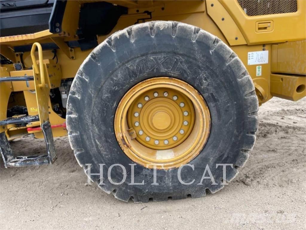 CAT 938M QC Колесни товарачи