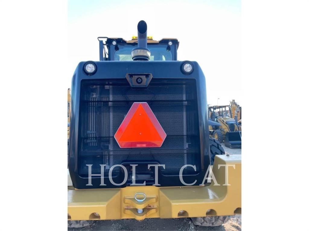 CAT 938M QC Колесни товарачи