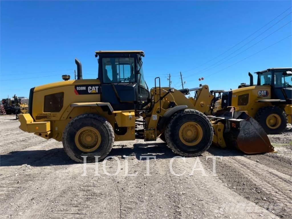CAT 938M QC Колесни товарачи