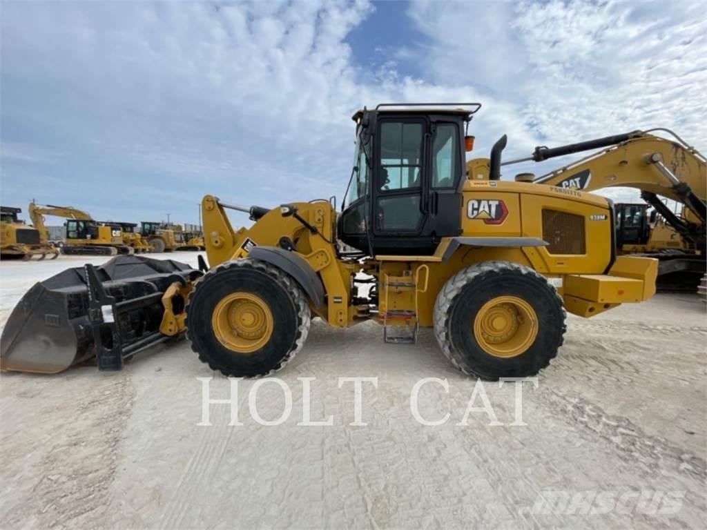 CAT 938M QC Колесни товарачи