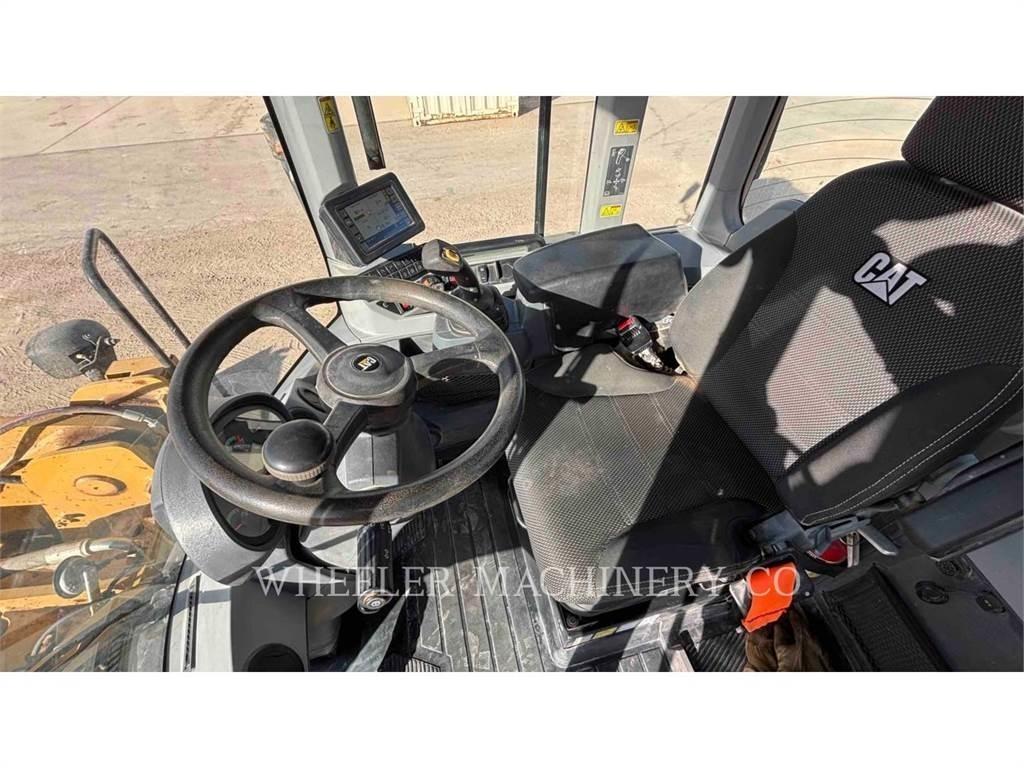 CAT 938M QC Колесни товарачи