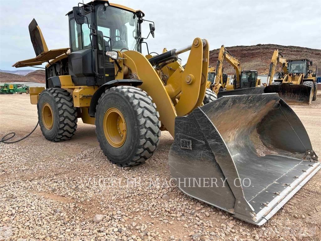 CAT 938M QC Колесни товарачи
