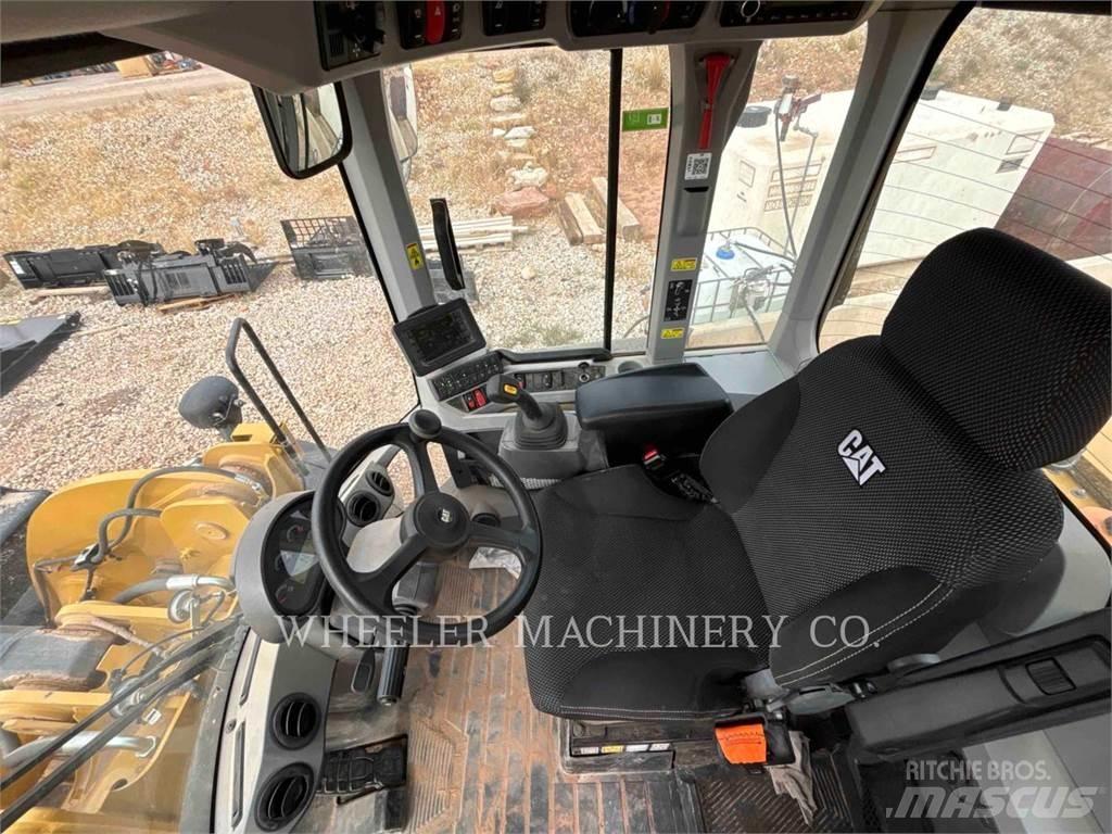 CAT 938M QC Колесни товарачи