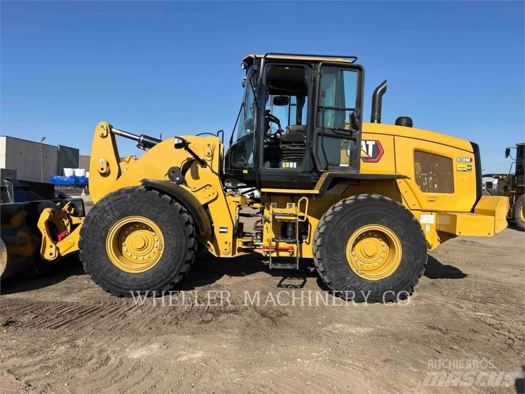 CAT 938M QC Колесни товарачи