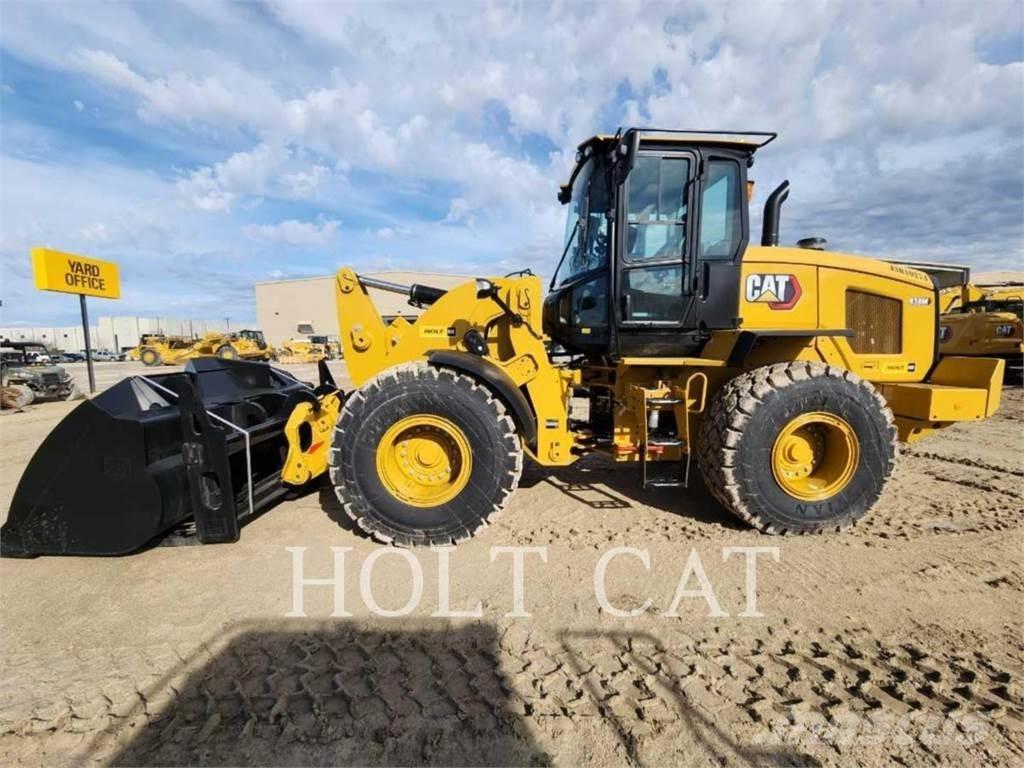 CAT 938M QC Колесни товарачи