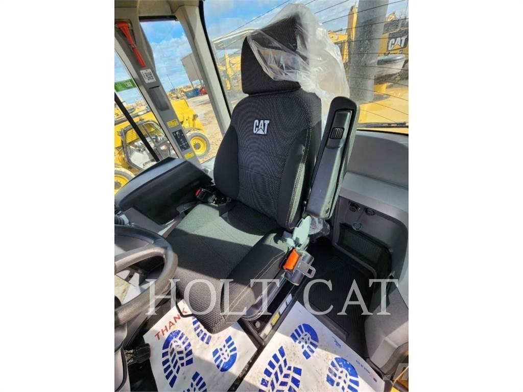 CAT 938M QC Колесни товарачи