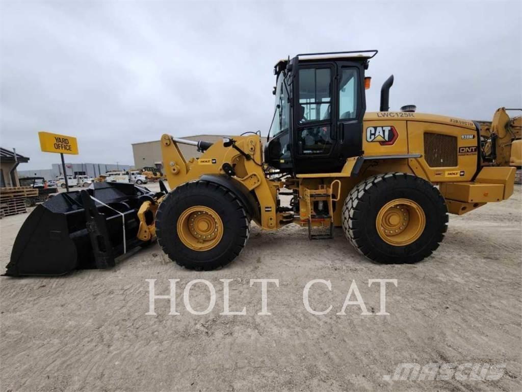 CAT 938M QC Колесни товарачи