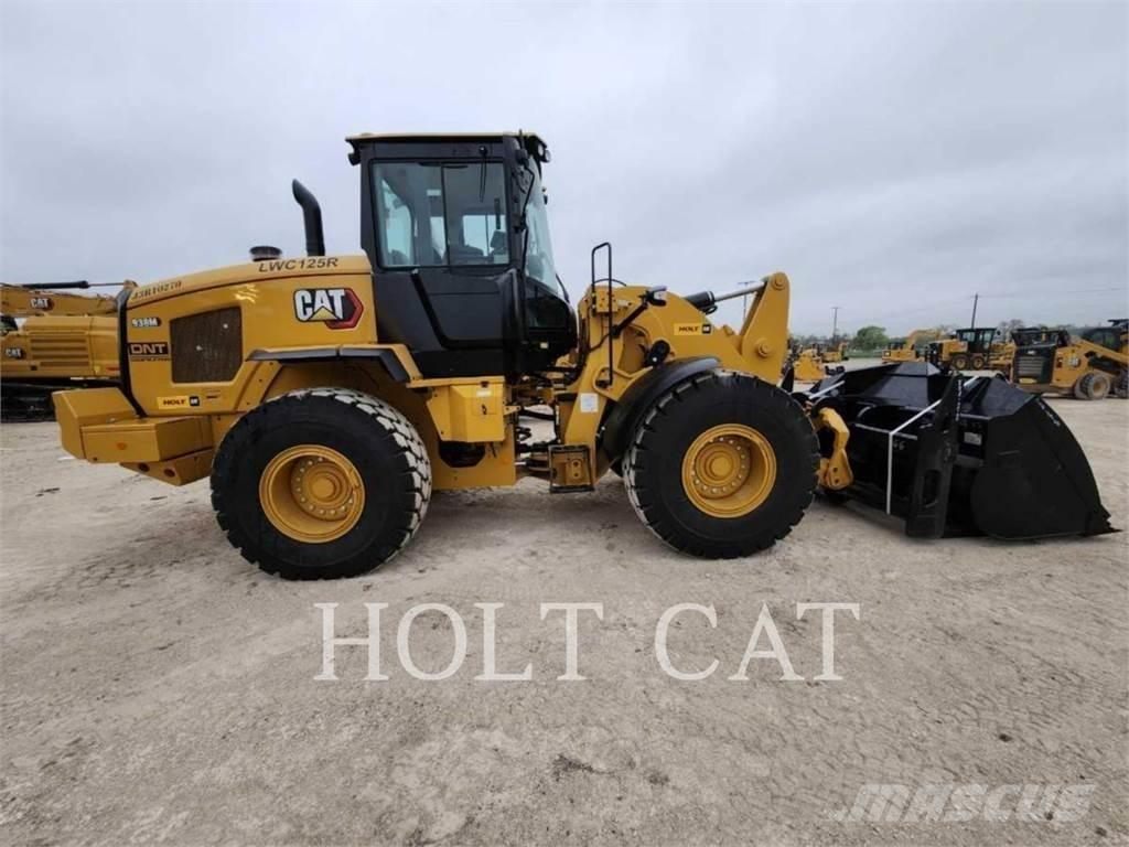 CAT 938M QC Колесни товарачи