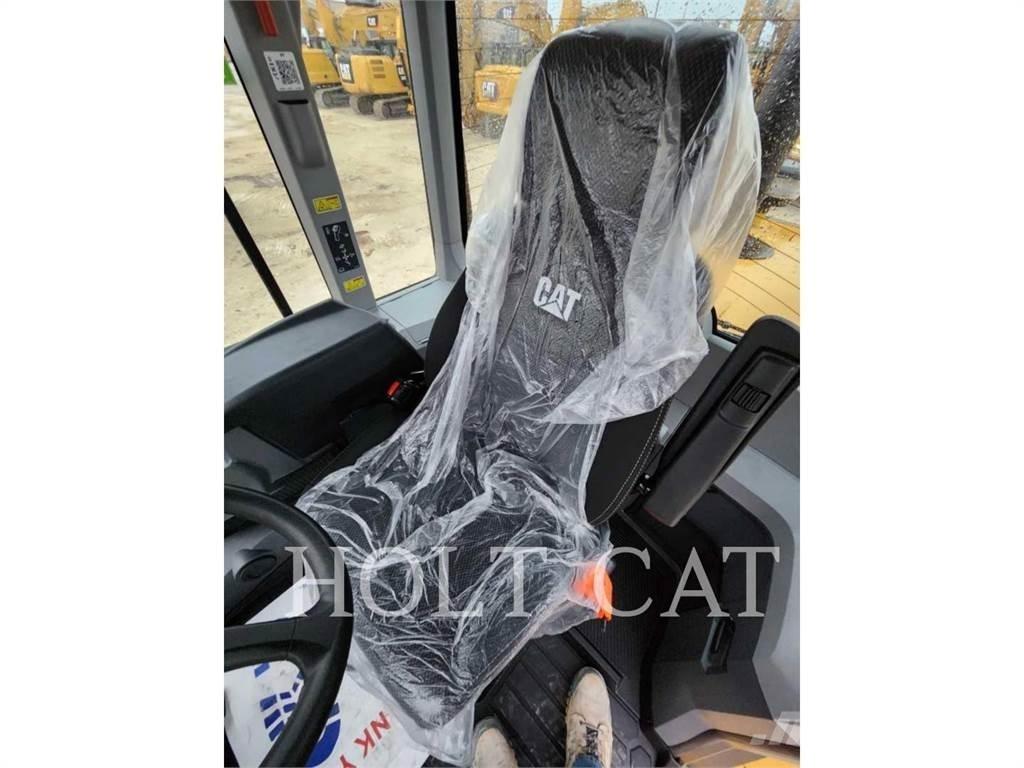 CAT 938M QC Колесни товарачи