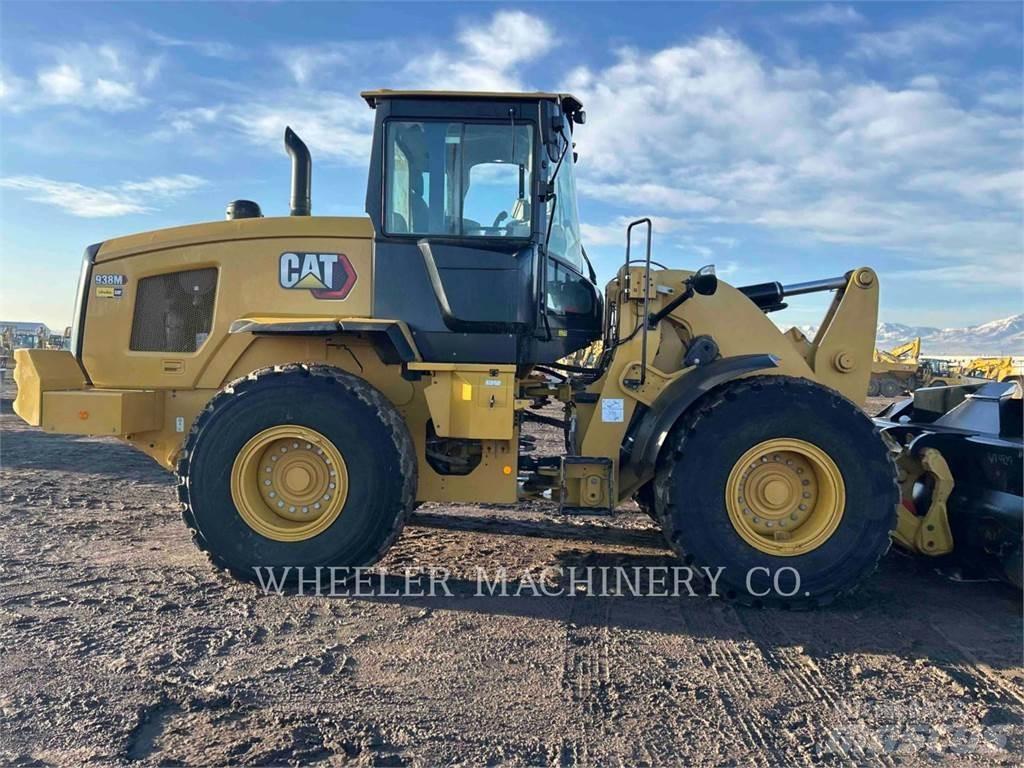 CAT 938M QC Колесни товарачи
