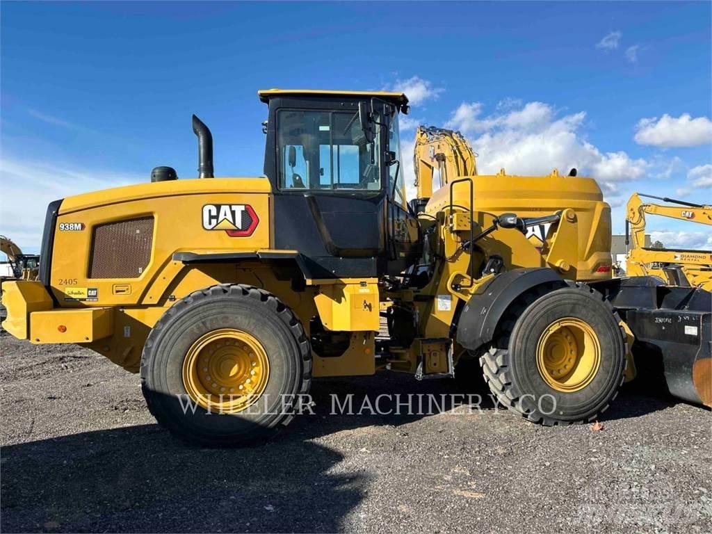 CAT 938M QC 3V Колесни товарачи