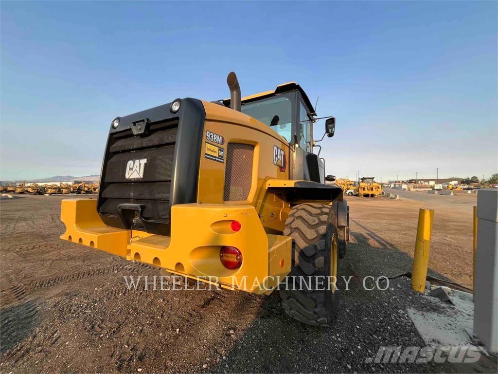 CAT 938M QC 3V Колесни товарачи