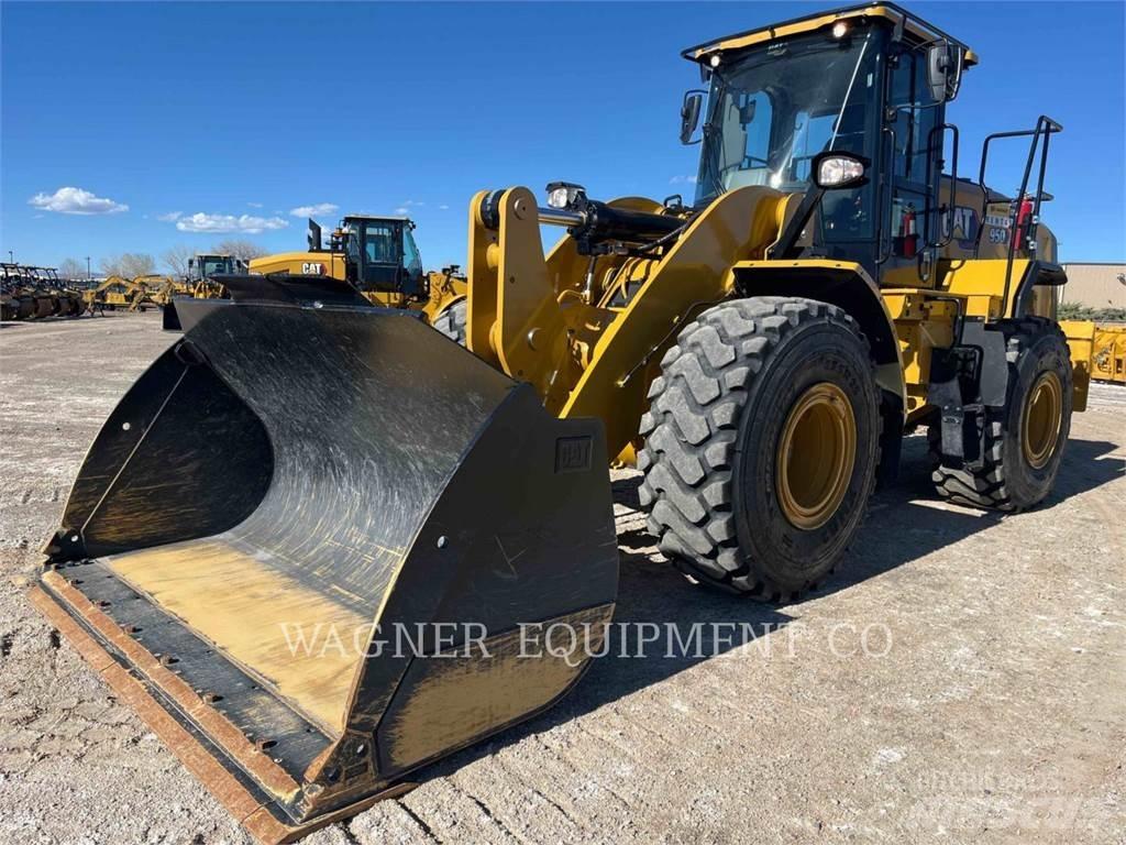 CAT 950 Колесни товарачи