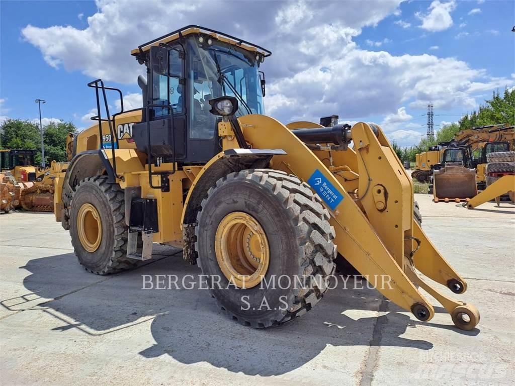 CAT 950 Колесни товарачи