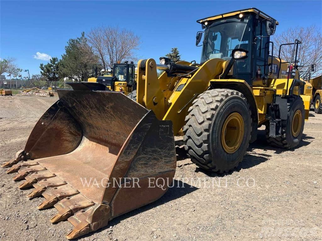CAT 950 Колесни товарачи