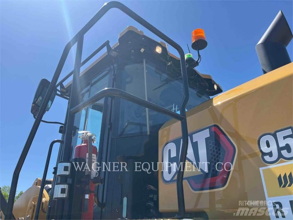 CAT 950 Колесни товарачи