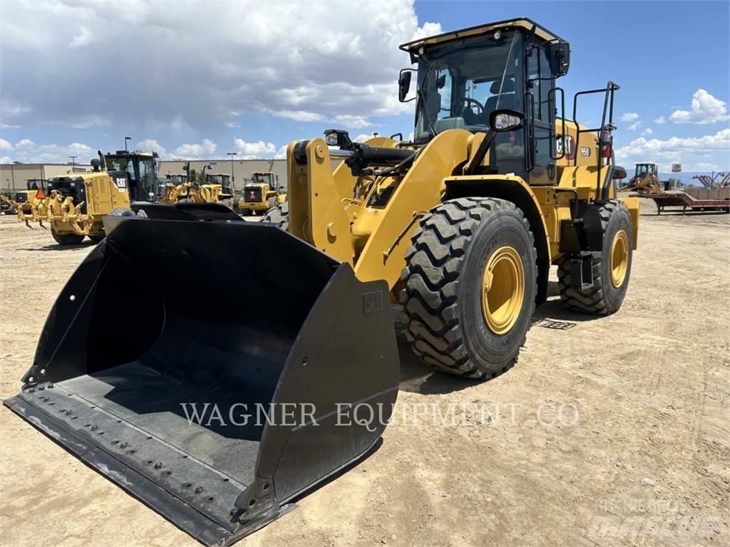 CAT 950 Колесни товарачи